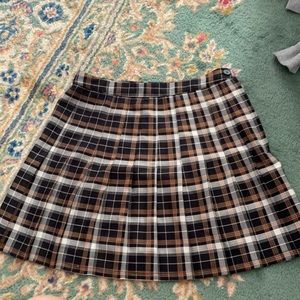 Size small/ urban outfitters/ pleated skirt